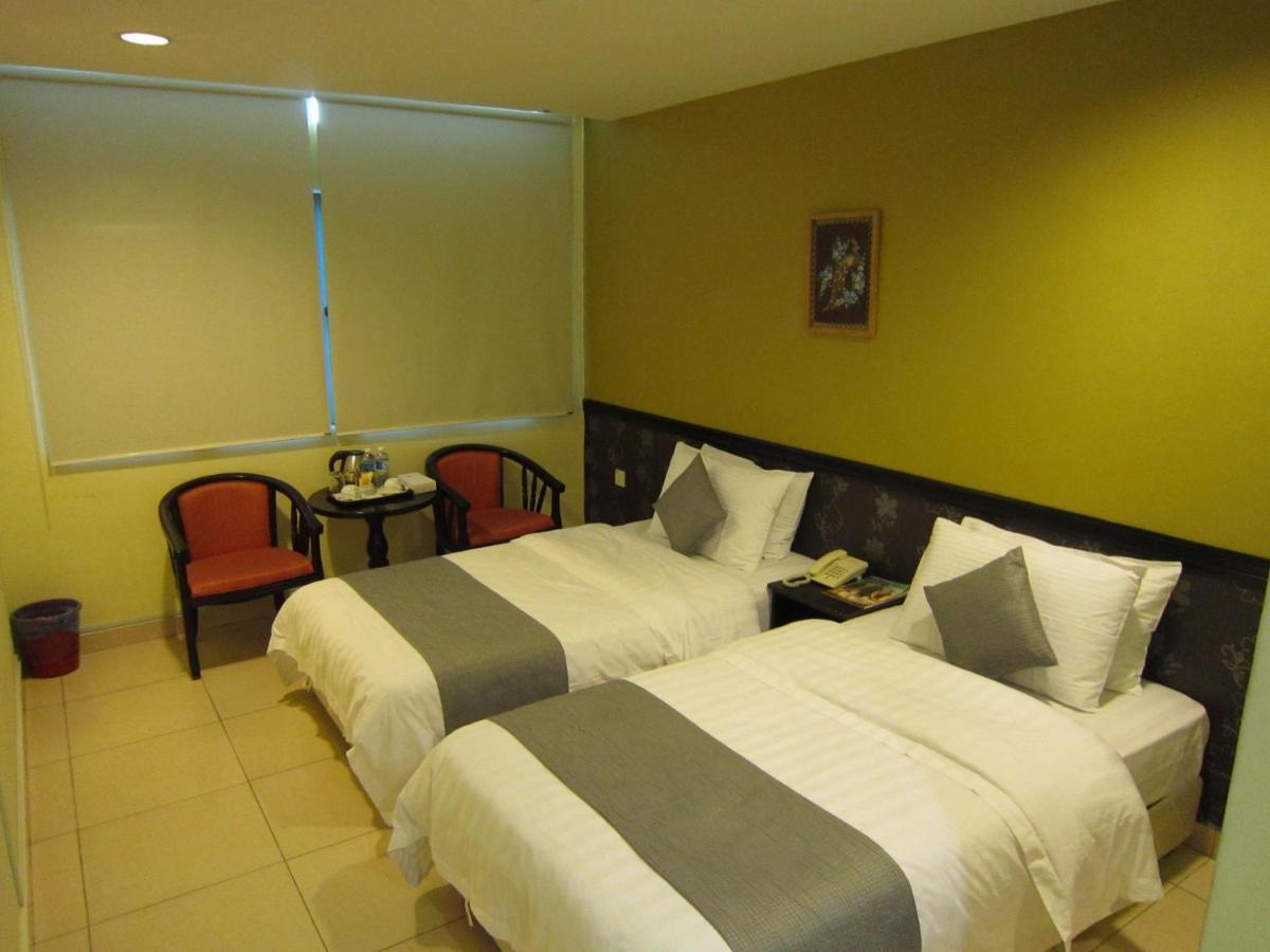 Oyo 151 Twin Hotel Kuala Lumpur Esterno foto