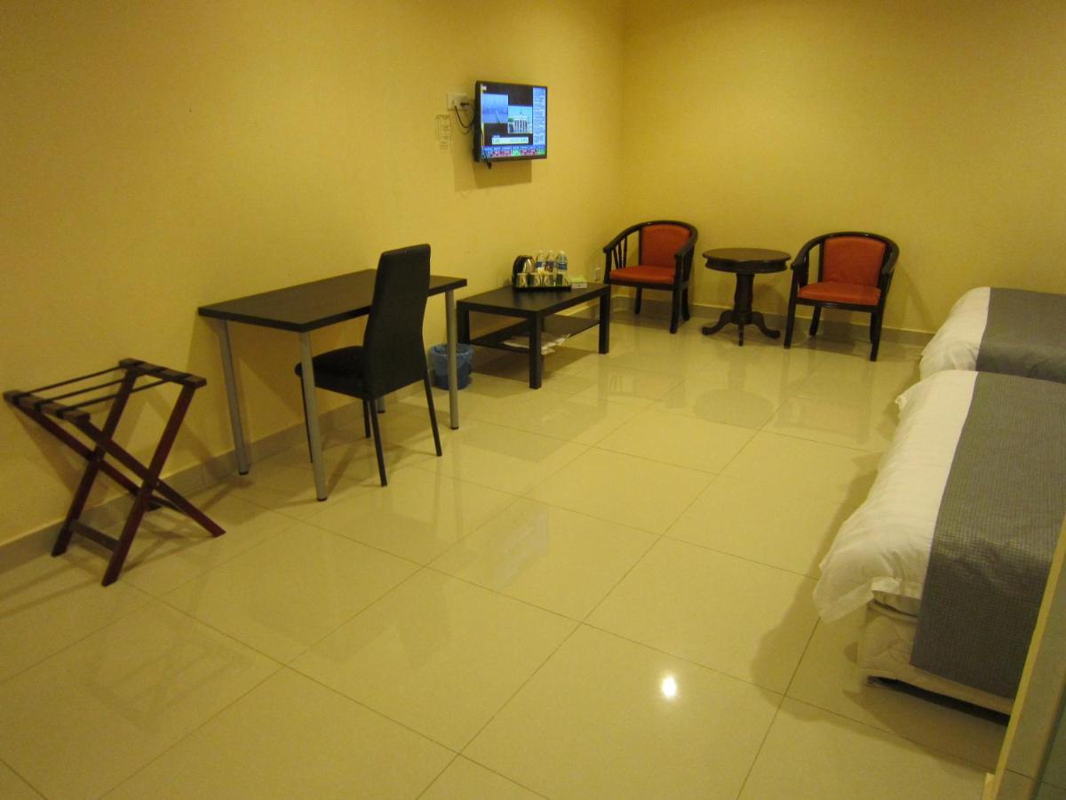 Oyo 151 Twin Hotel Kuala Lumpur Esterno foto
