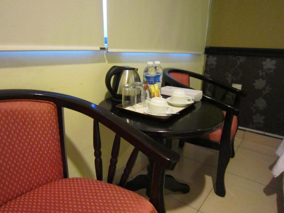 Oyo 151 Twin Hotel Kuala Lumpur Esterno foto