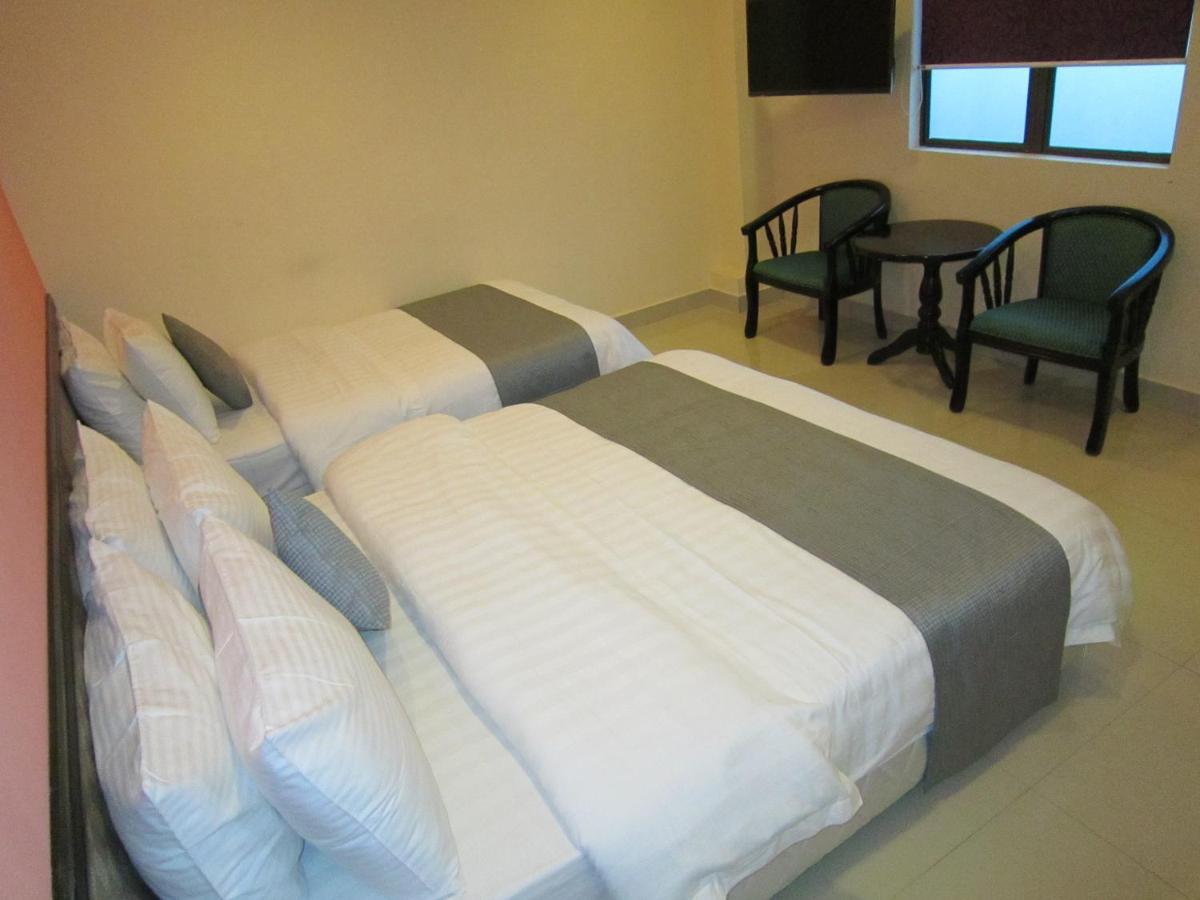 Oyo 151 Twin Hotel Kuala Lumpur Esterno foto