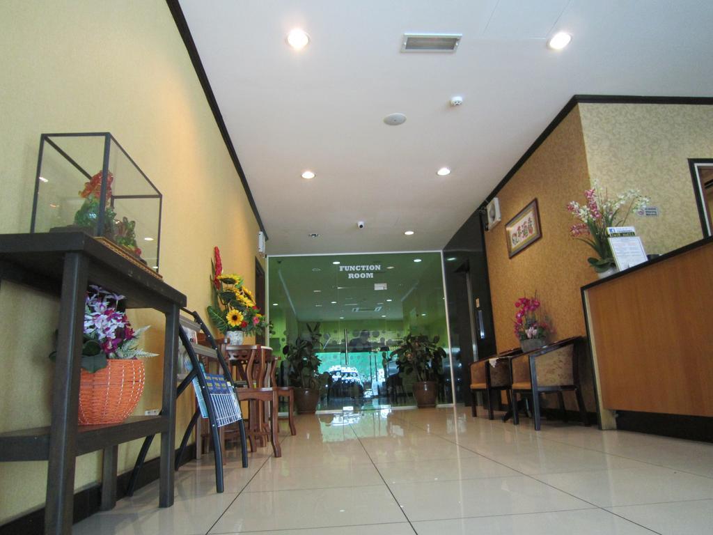 Oyo 151 Twin Hotel Kuala Lumpur Esterno foto