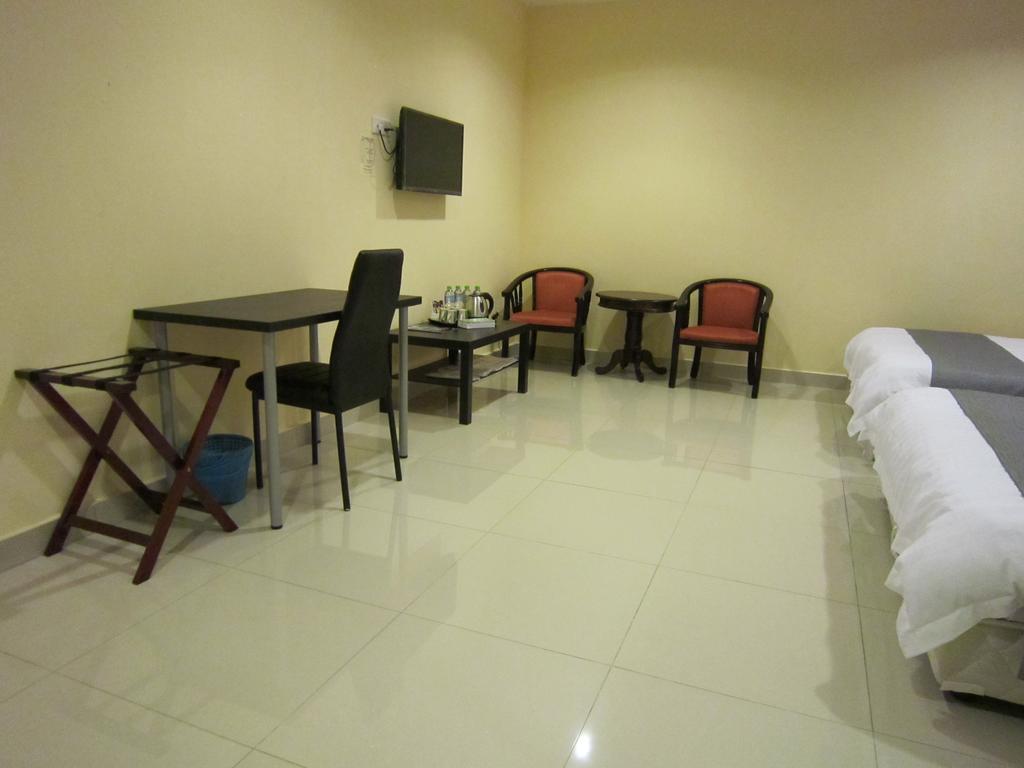 Oyo 151 Twin Hotel Kuala Lumpur Esterno foto