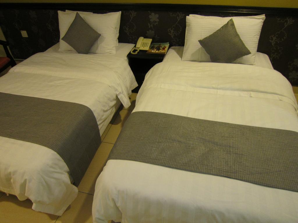 Oyo 151 Twin Hotel Kuala Lumpur Esterno foto