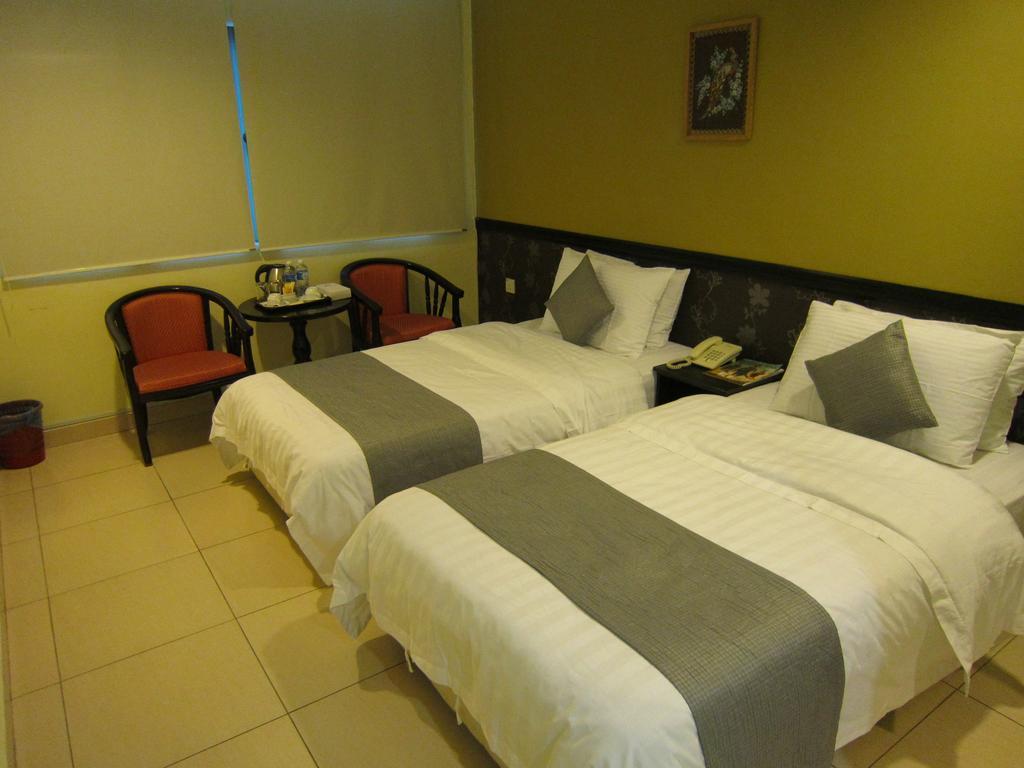 Oyo 151 Twin Hotel Kuala Lumpur Esterno foto