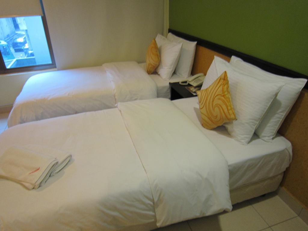 Oyo 151 Twin Hotel Kuala Lumpur Esterno foto